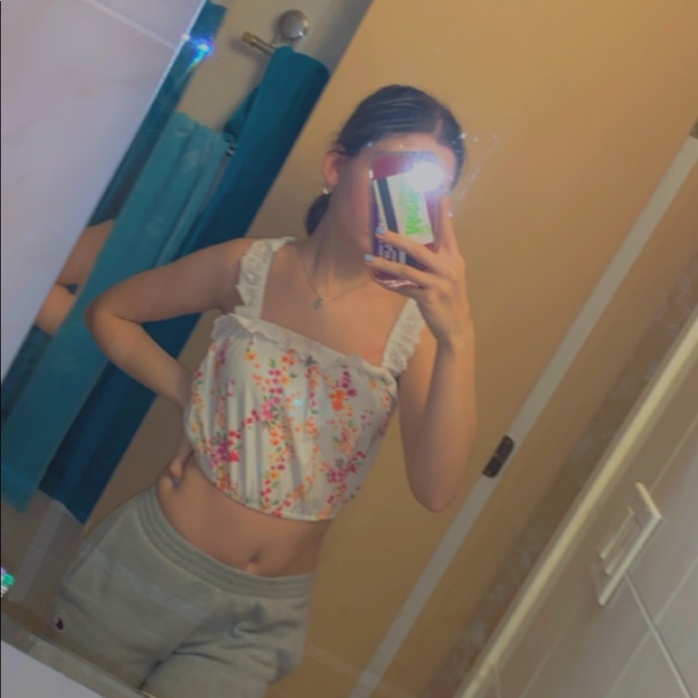 FLORAL top (im wearing a bra) only worn for pic